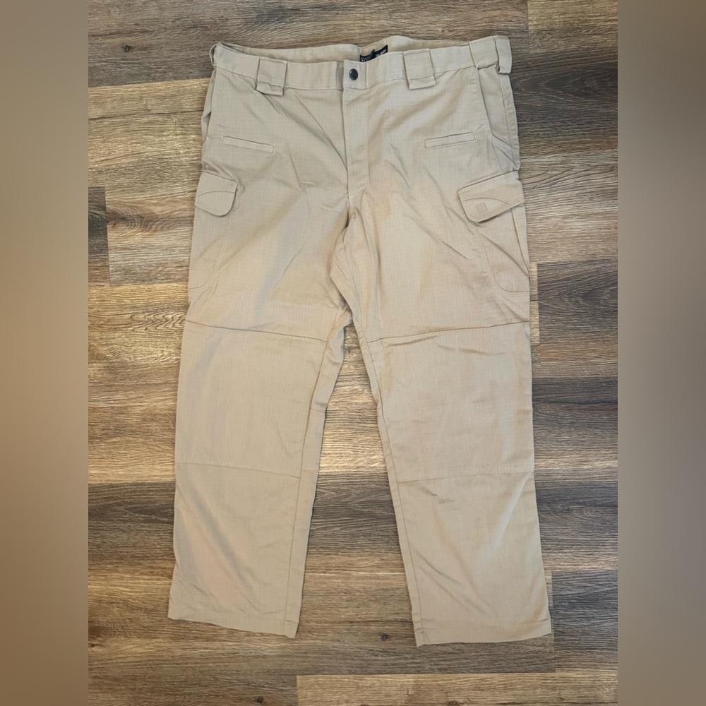 511 Men's Tan Cargo Pants - Like New - Size 40/30